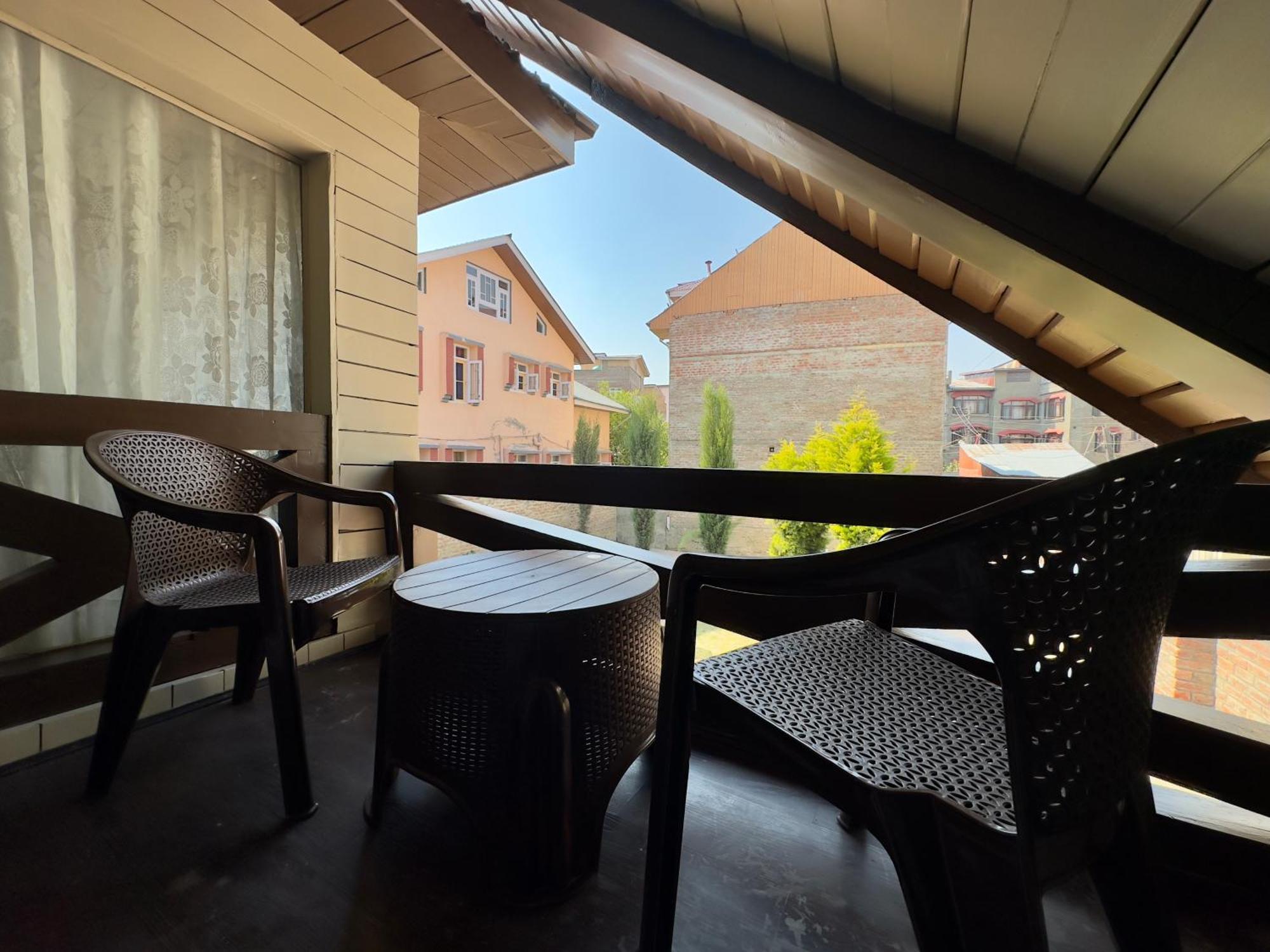 The Chinar Retreat Hut Hotel Srinagar  Ngoại thất bức ảnh